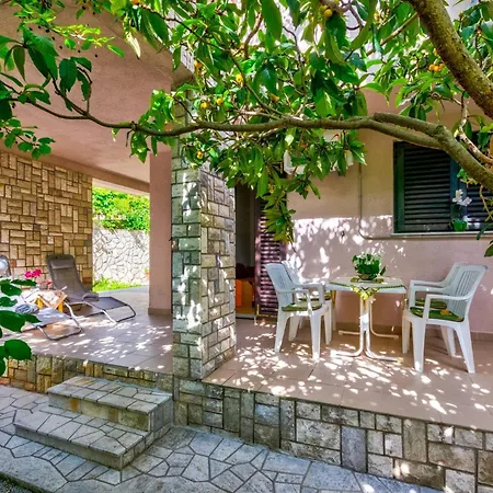Julia 4,5 Apartment Selce