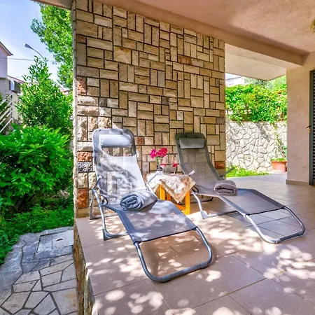 Apartman Julia 4,5 *